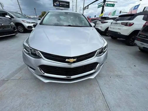 2018 Chevrolet Cruze LS FWD photo