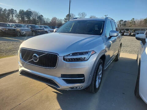 2018 Volvo XC90 Momentum AWD photo