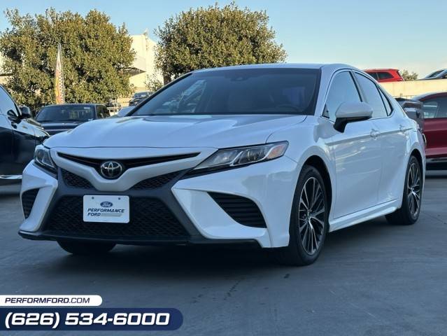 2018 Toyota Camry SE FWD photo