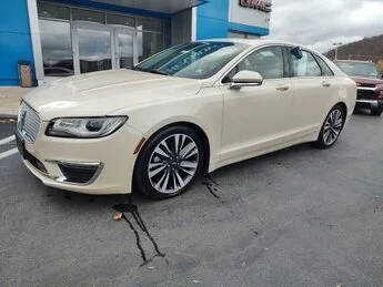 2018 Lincoln MKZ Reserve AWD photo