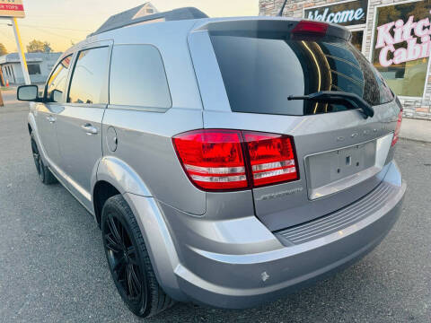 2018 Dodge Journey SE FWD photo