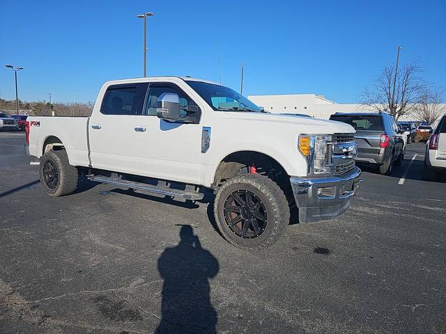 2017 Ford F-250 Super Duty XLT 4WD photo