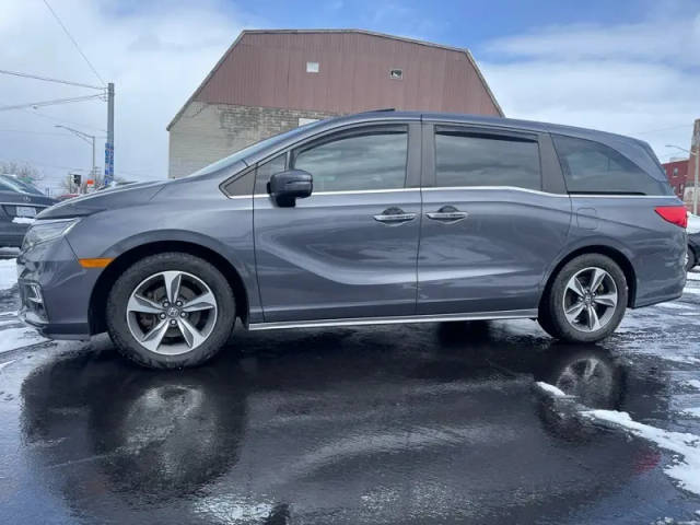 2018 Honda Odyssey Touring FWD photo