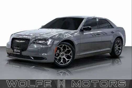 2018 Chrysler 300 Touring RWD photo