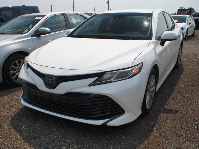 2018 Toyota Camry LE FWD photo