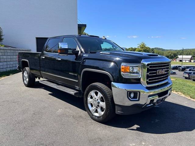2018 GMC Sierra 2500HD SLT 4WD photo