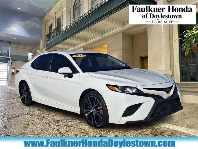 2018 Toyota Camry SE FWD photo