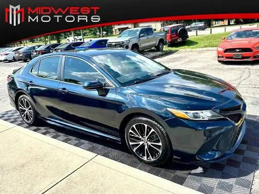 2018 Toyota Camry SE FWD photo