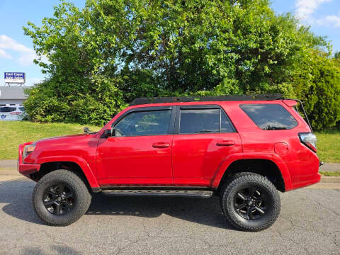 2018 Toyota 4Runner SR5 4WD photo