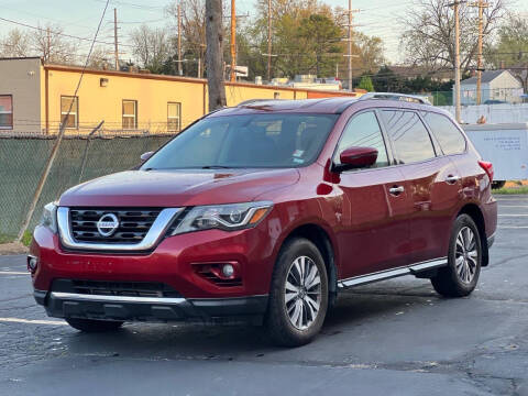 2018 Nissan Pathfinder SL 4WD photo