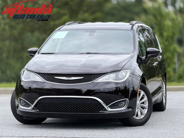 2017 Chrysler Pacifica Minivan Touring-L FWD photo