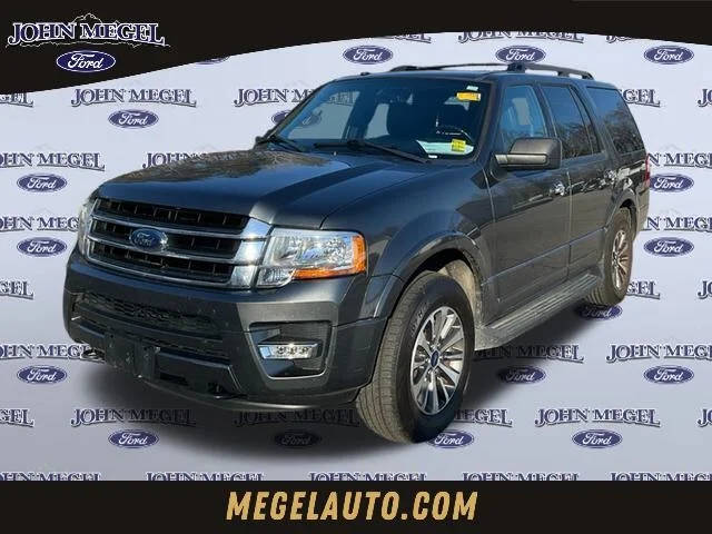 2017 Ford Expedition XLT 4WD photo