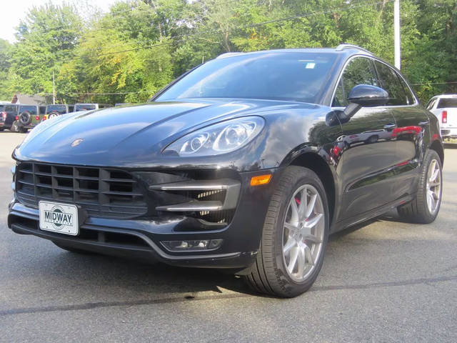 2015 Porsche Macan Turbo AWD photo