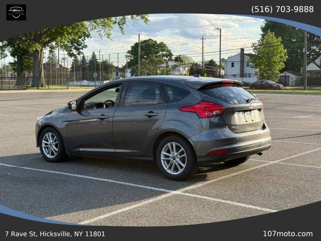 2018 Ford Focus SE FWD photo