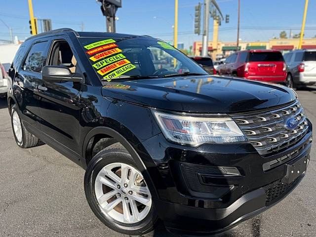 2017 Ford Explorer Base 4WD photo