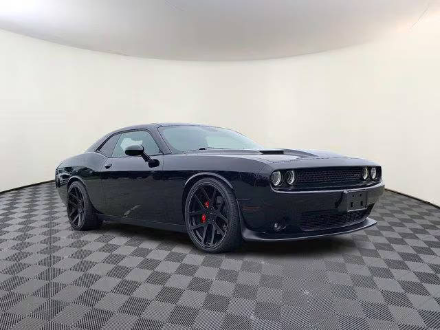 2018 Dodge Challenger R/T Scat Pack RWD photo