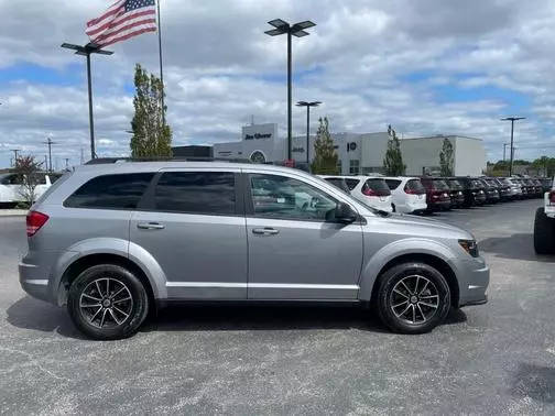 2018 Dodge Journey SE FWD photo