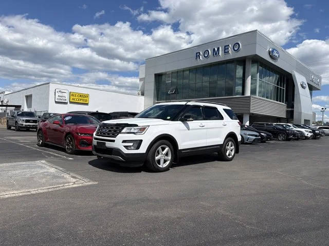 2017 Ford Explorer XLT 4WD photo