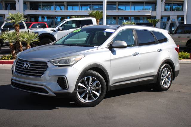 2018 Hyundai Santa Fe SE FWD photo