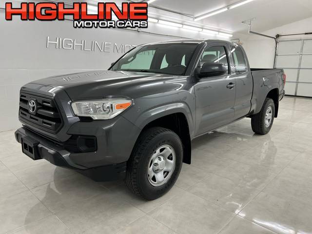 2017 Toyota Tacoma SR 4WD photo