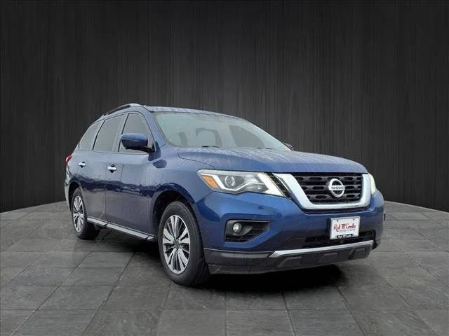 2017 Nissan Pathfinder SL FWD photo