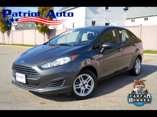 2017 Ford Fiesta SE FWD photo