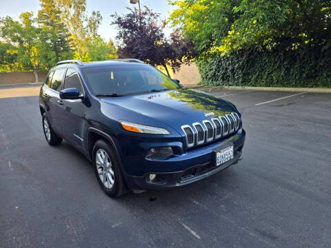 2018 Jeep Cherokee Latitude FWD photo