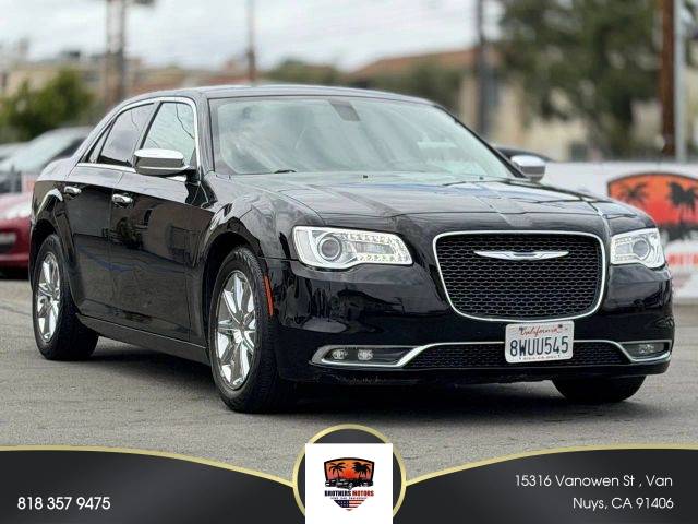 2018 Chrysler 300 Limited RWD photo