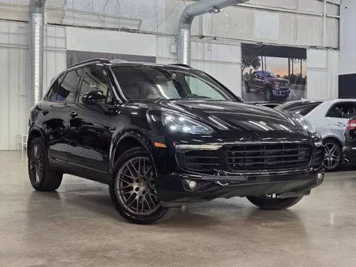 2018 Porsche Cayenne S Platinum Edition E-Hybrid AWD photo