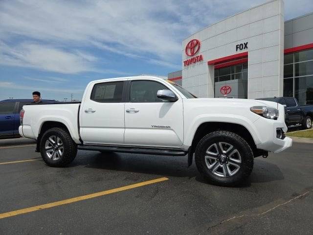 2017 Toyota Tacoma Limited 4WD photo