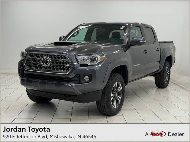2017 Toyota Tacoma TRD Sport 4WD photo