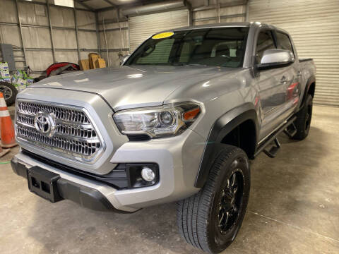 2017 Toyota Tacoma TRD Off Road 4WD photo