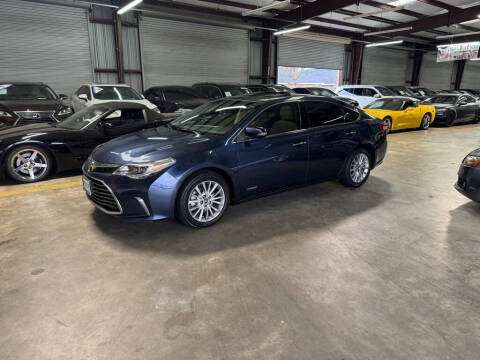 2018 Toyota Avalon Hybrid Limited FWD photo