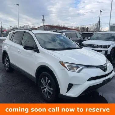 2018 Toyota RAV4 LE AWD photo