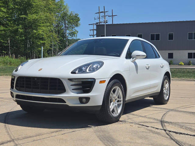 2018 Porsche Macan AWD photo