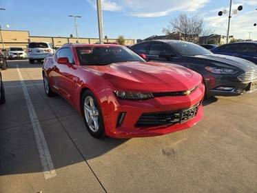 2018 Chevrolet Camaro 1LT RWD photo