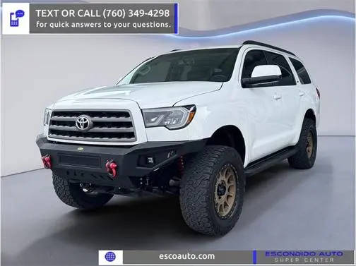 2016 Toyota Sequoia SR5 4WD photo