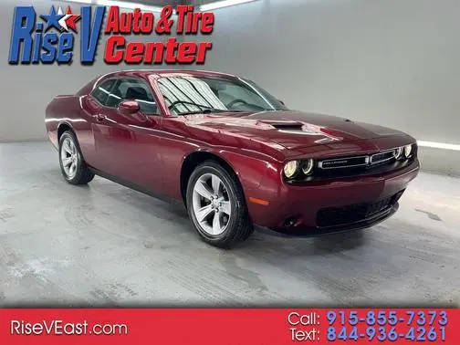 2018 Dodge Challenger SXT RWD photo