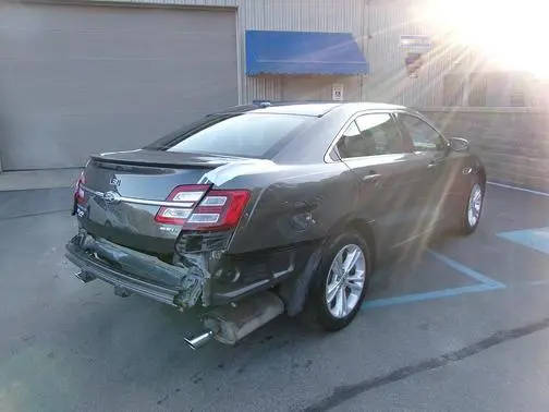 2018 Ford Taurus SEL FWD photo