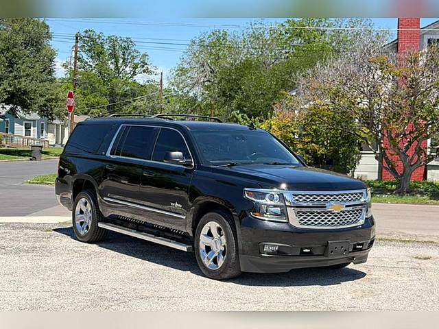 2018 Chevrolet Suburban LT RWD photo
