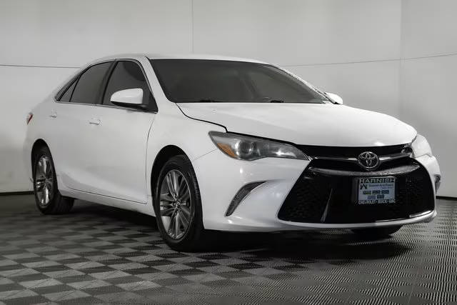 2016 Toyota Camry SE FWD photo