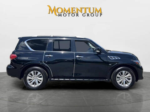 2017 Infiniti QX80 RWD photo
