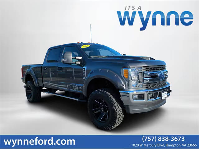 2017 Ford F-250 Super Duty XLT 4WD photo