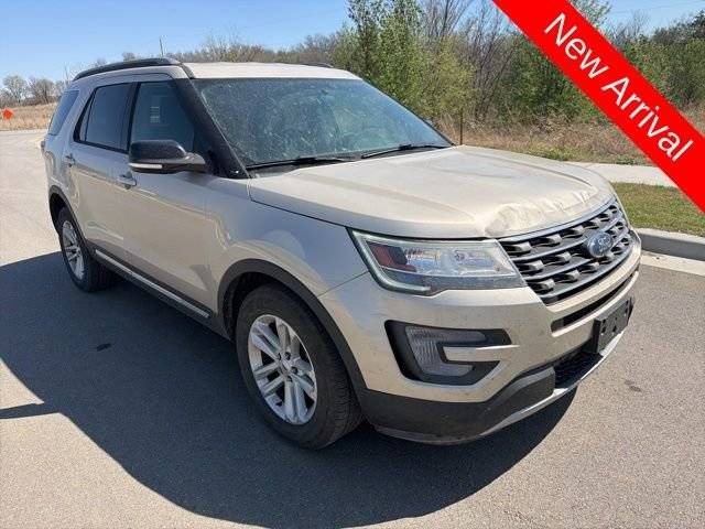 2017 Ford Explorer XLT FWD photo