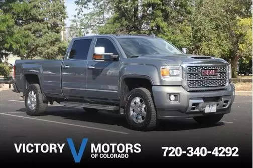 2018 GMC Sierra 3500HD Denali 4WD photo