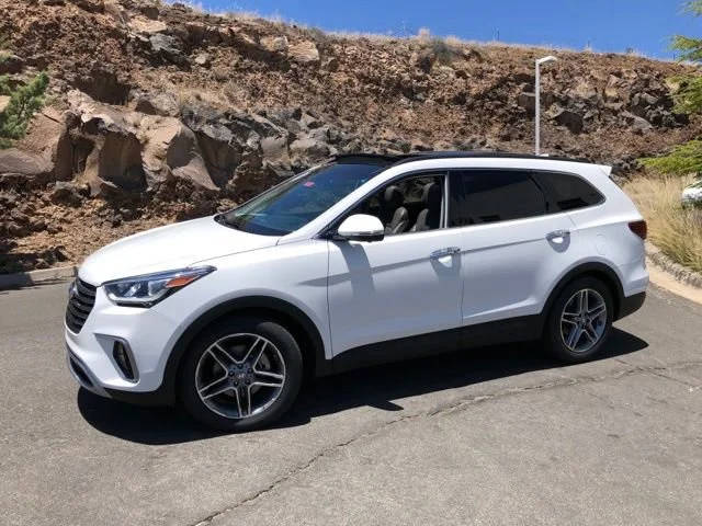 2018 Hyundai Santa Fe SE Ultimate FWD photo