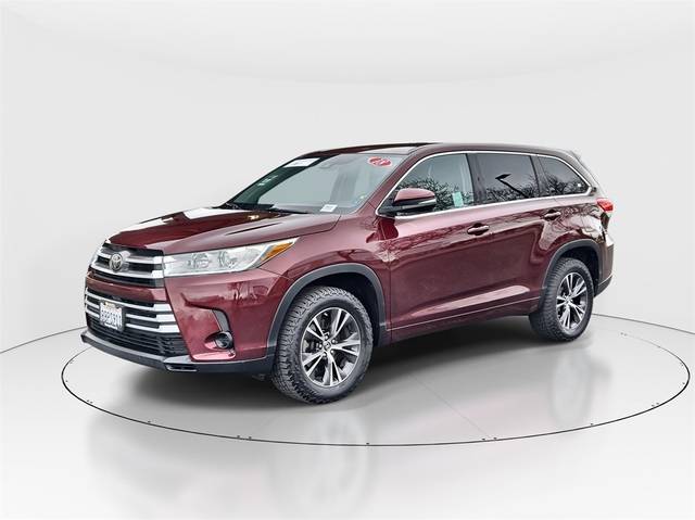 2018 Toyota Highlander LE FWD photo