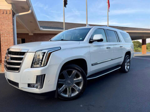 2018 Cadillac Escalade ESV Luxury 4WD photo