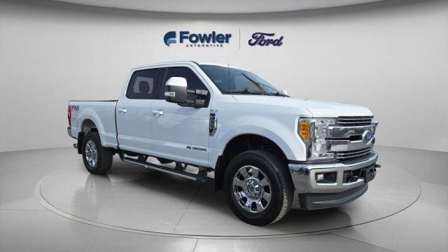2017 Ford F-250 Super Duty Lariat 4WD photo