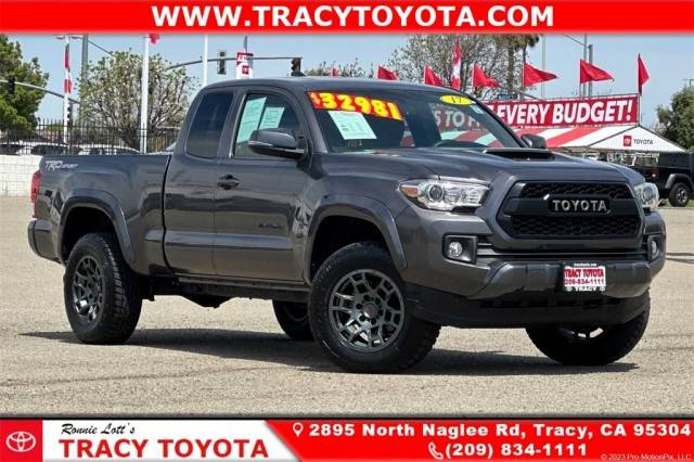 2017 Toyota Tacoma TRD Sport RWD photo